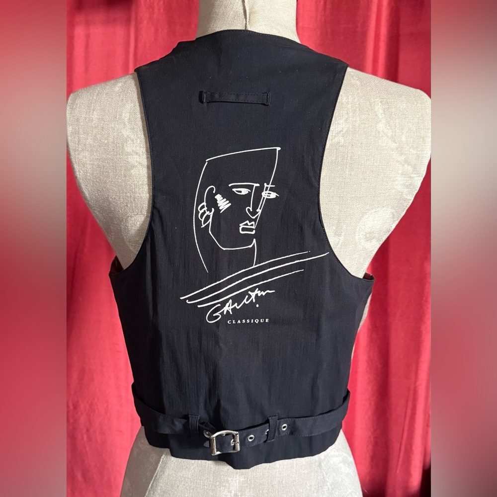 Vintage Jean-Paul Gaultier Vest, Excellent Condition
Beige/Black USA/2 IT/42